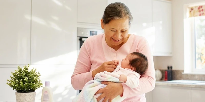 From Birth Day to the Fourth Trimester: Your Guide to Labor Support and Postpartum Nannies in Your Language